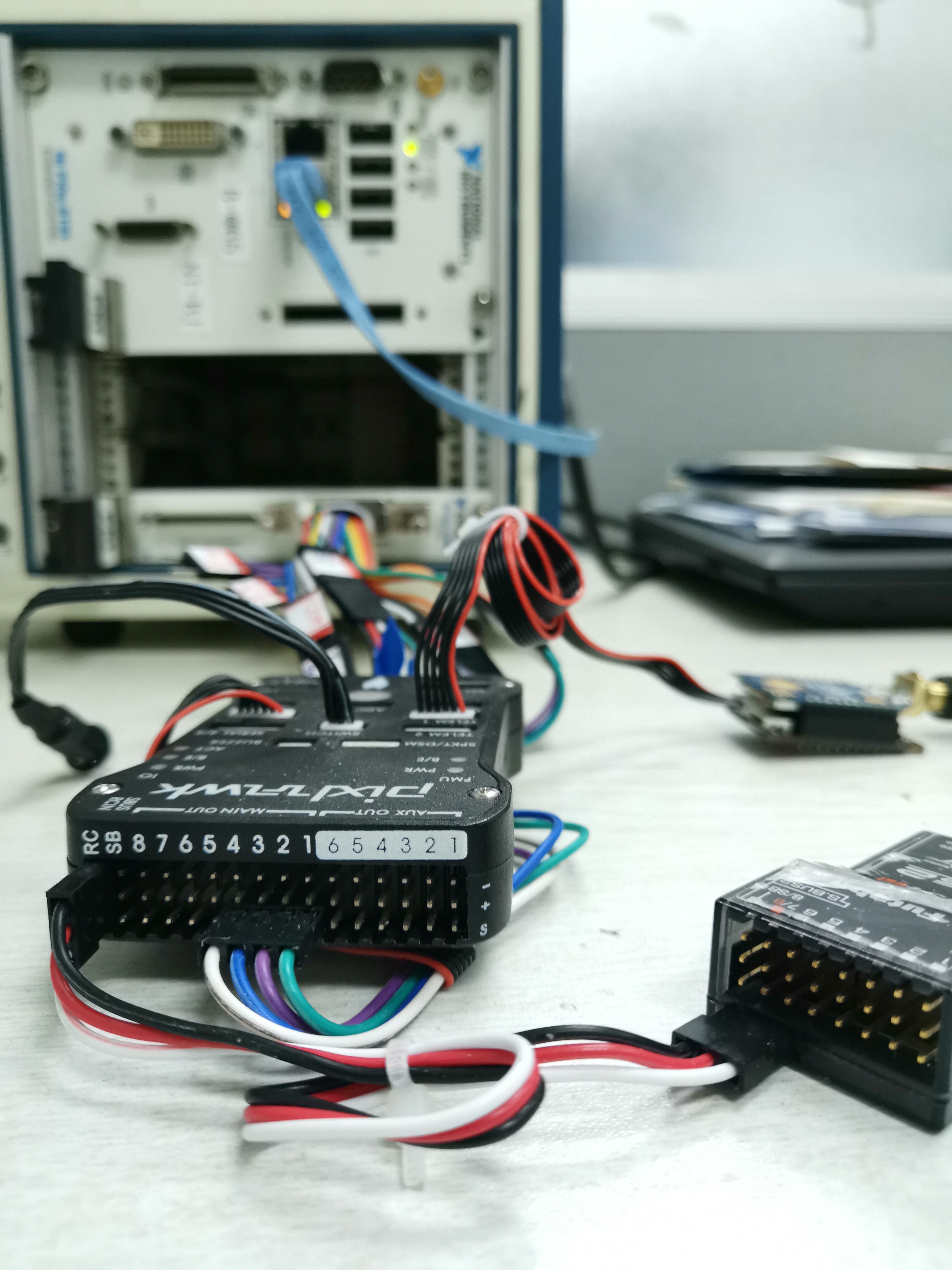 PXI与飞控连接实物图_2